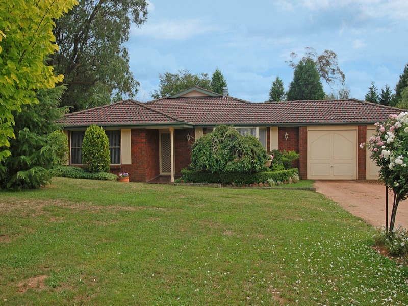 1 Watkins Drive, Moss Vale NSW 2577