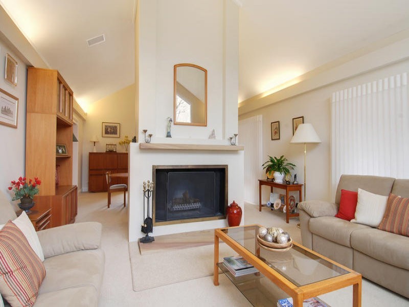 “Brightly” 15 Holly Rd, Burradoo NSW 2576