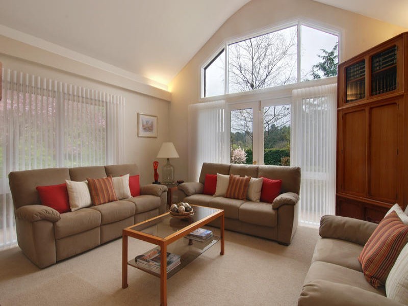“Brightly” 15 Holly Rd, Burradoo NSW 2576
