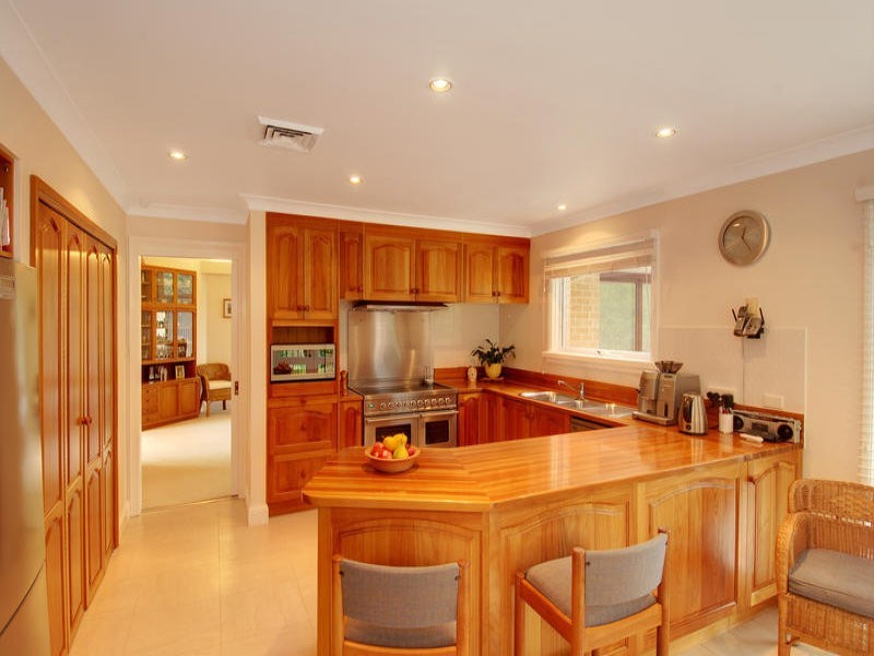 “Brightly” 15 Holly Rd, Burradoo NSW 2576