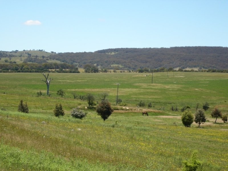112 Lake George Road, Currawang NSW 2580