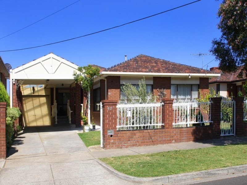 43 Moira Avenue, Reservoir VIC 3073