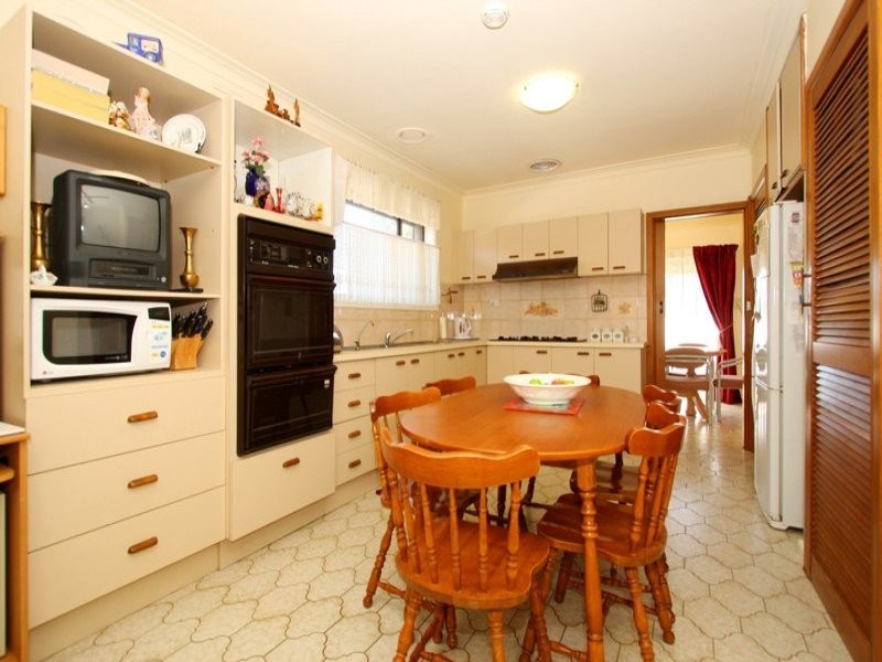 43 Moira Avenue, Reservoir VIC 3073