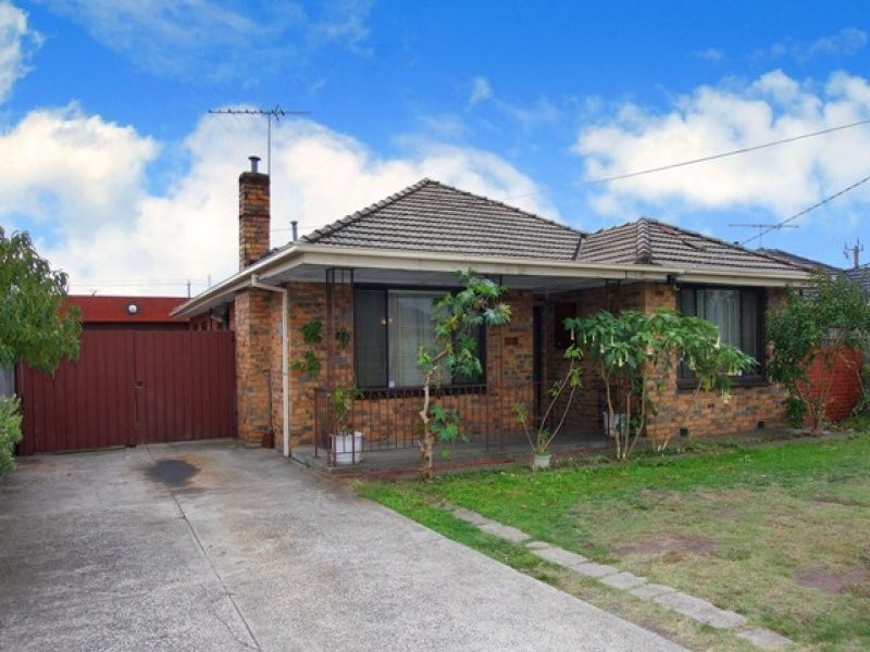 102 Alexander Avenue, Thomastown VIC 3074