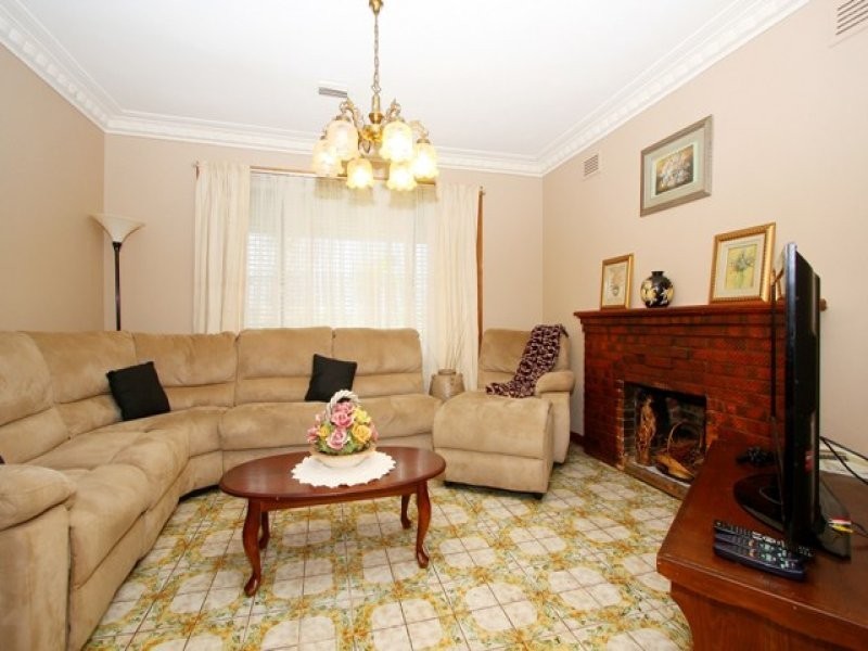 102 Alexander Avenue, Thomastown VIC 3074