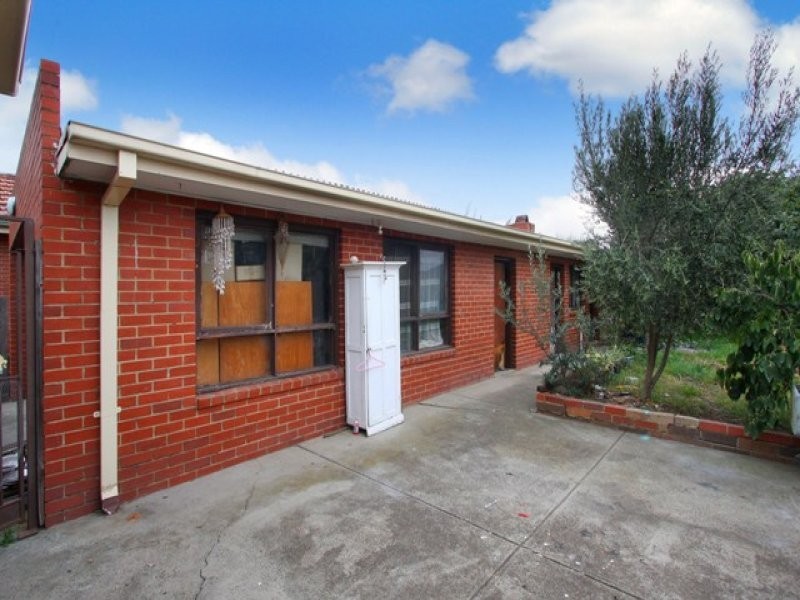 102 Alexander Avenue, Thomastown VIC 3074