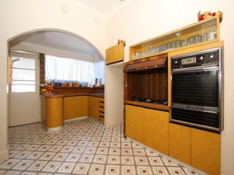 10 Royal Parade, Reservoir VIC 3073