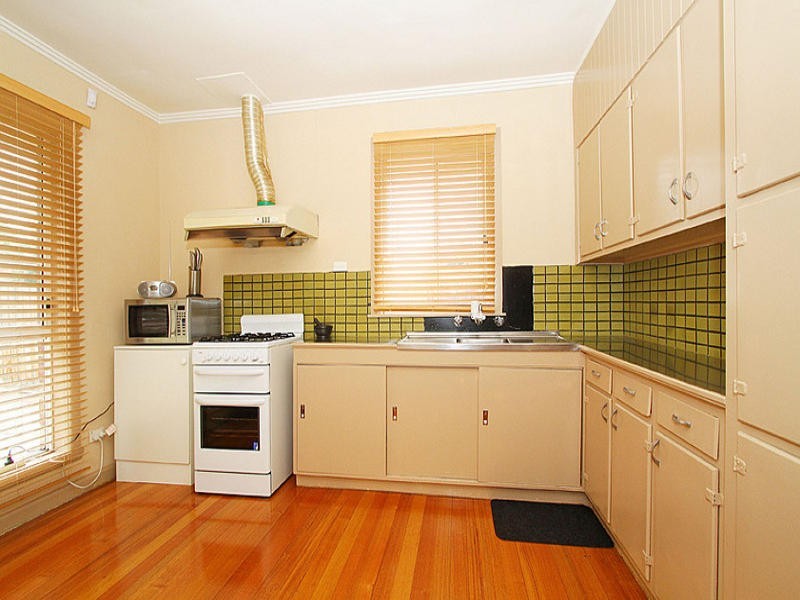 102 Winter Crescent, Reservoir VIC 3073