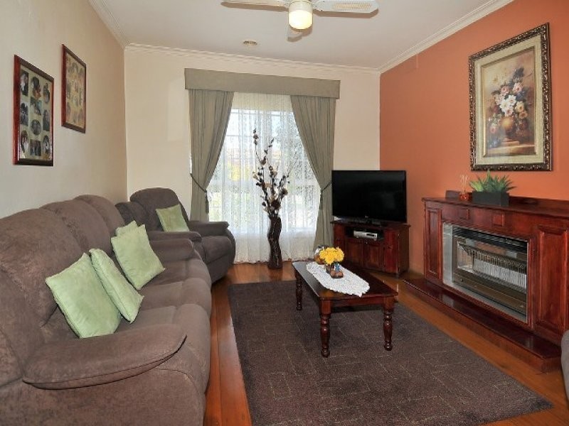 39 Taylor Avenue, Reservoir VIC 3073