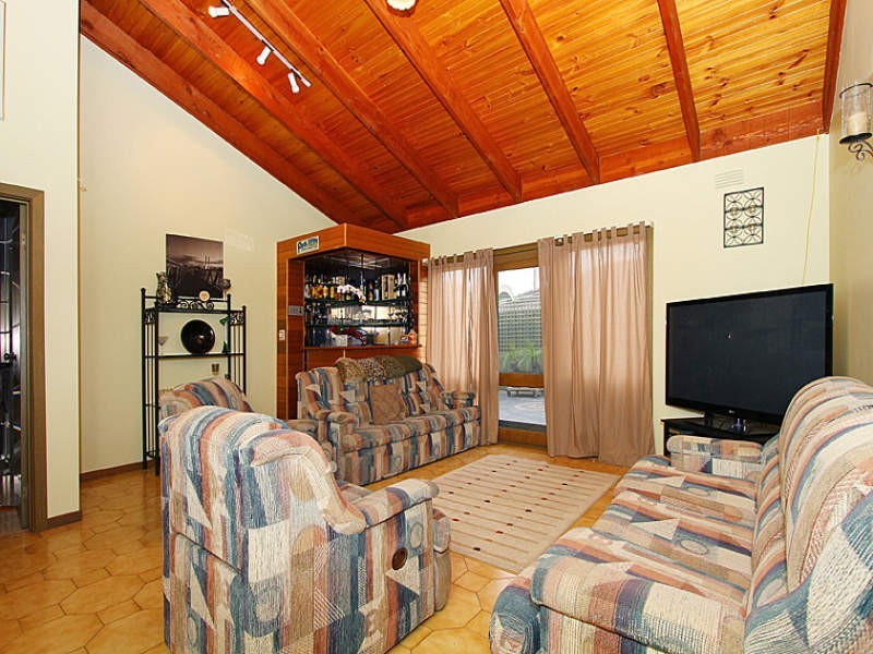 46 Moira Avenue, Reservoir VIC 3073