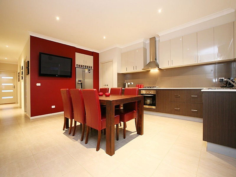 5 Meyers Lane, Caroline Springs VIC 3023