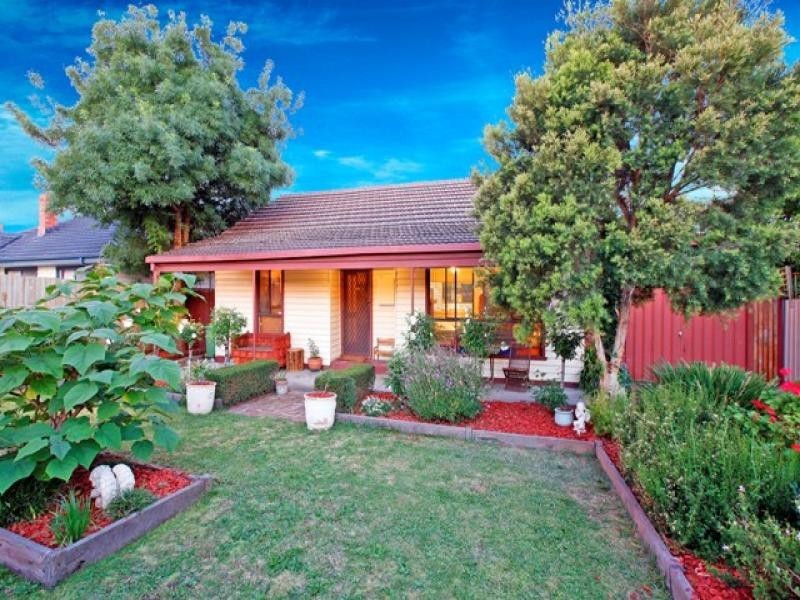 126 Boldrewood Parade, Reservoir VIC 3073