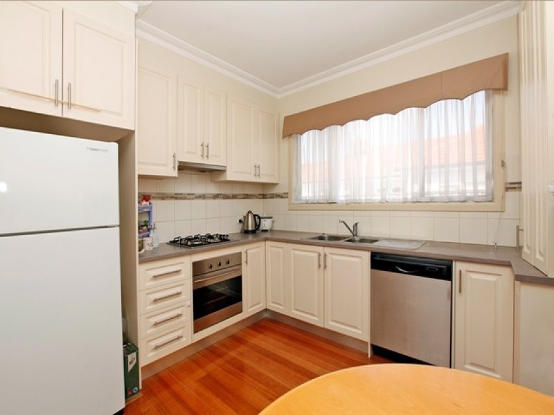 23 Mahoneys Road, Reservoir VIC 3073