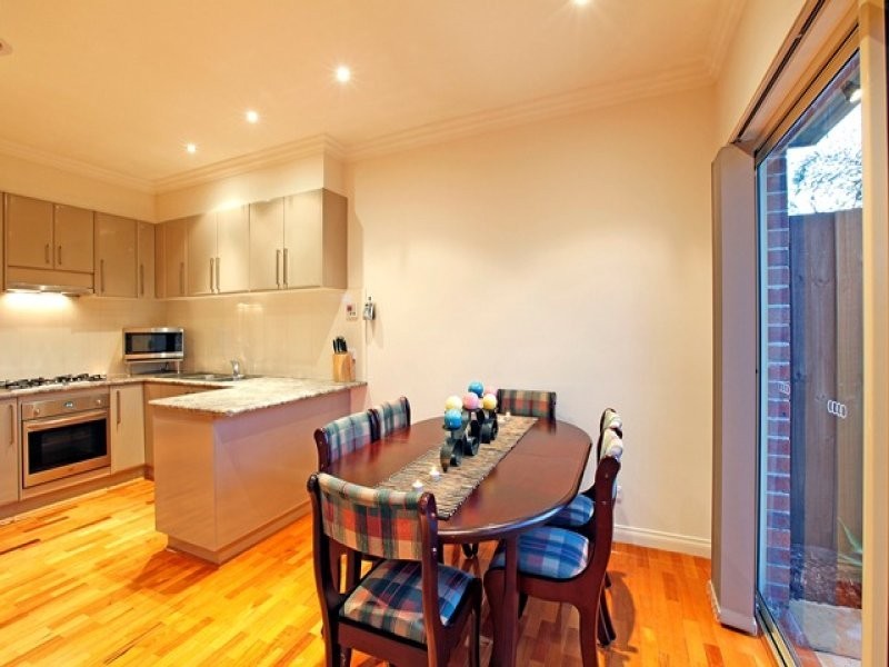 1F Black Street, Reservoir VIC 3073
