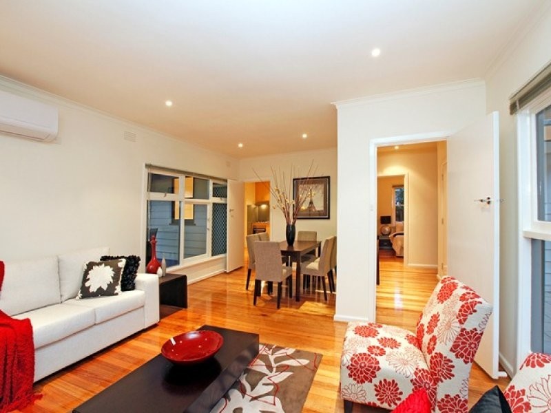 8 Lucille Avenue, Reservoir VIC 3073