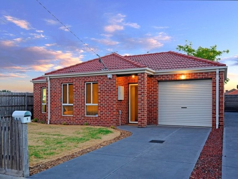 9 Marshall Drive, Reservoir VIC 3073