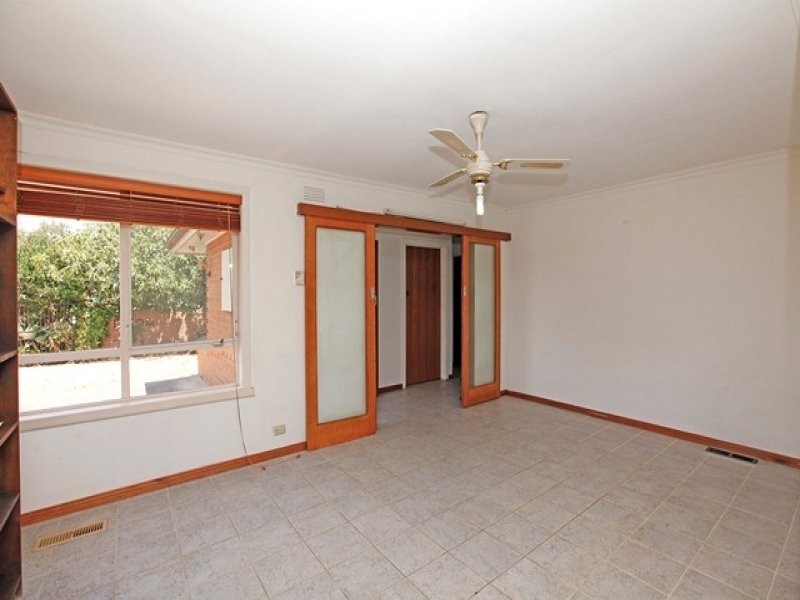 4 Tovey Street, Reservoir VIC 3073