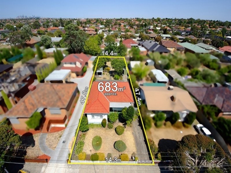 13 Erskine Avenue, Reservoir VIC 3073