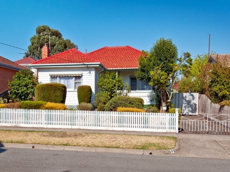 13 Erskine Avenue, Reservoir VIC 3073