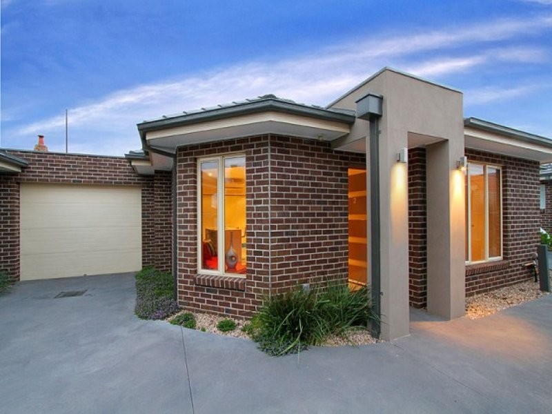 2/15 View Street, Reservoir VIC 3073