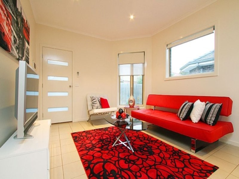 2/15 View Street, Reservoir VIC 3073