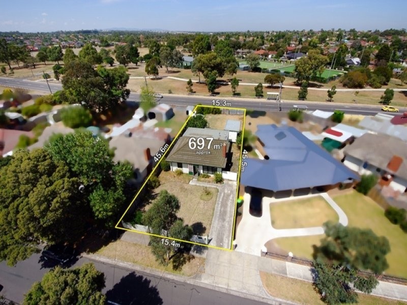 4 Clements Grove, Reservoir VIC 3073