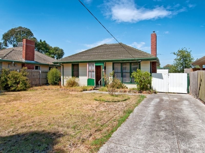 4 Clements Grove, Reservoir VIC 3073
