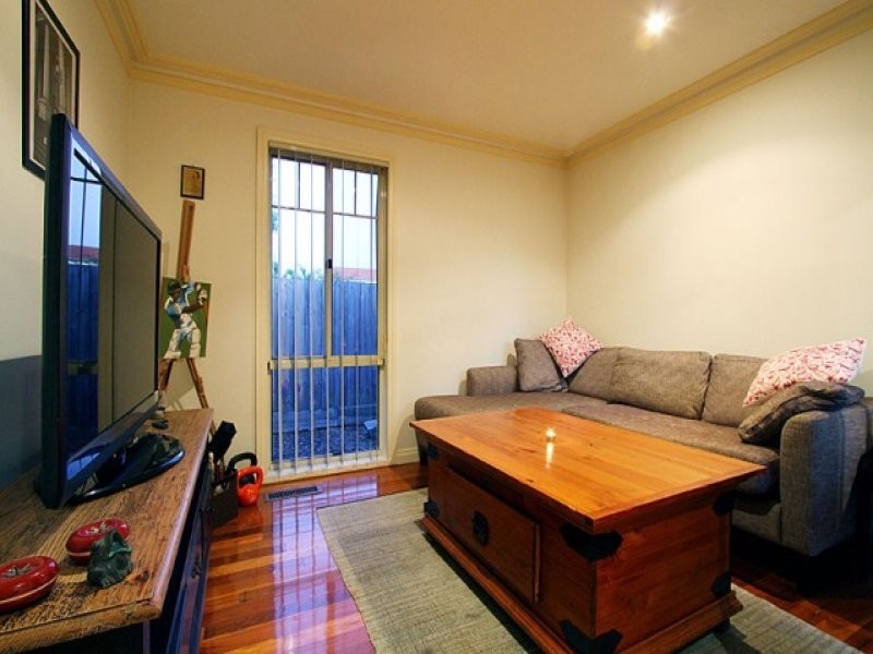 4/830 High Street, Reservoir VIC 3073