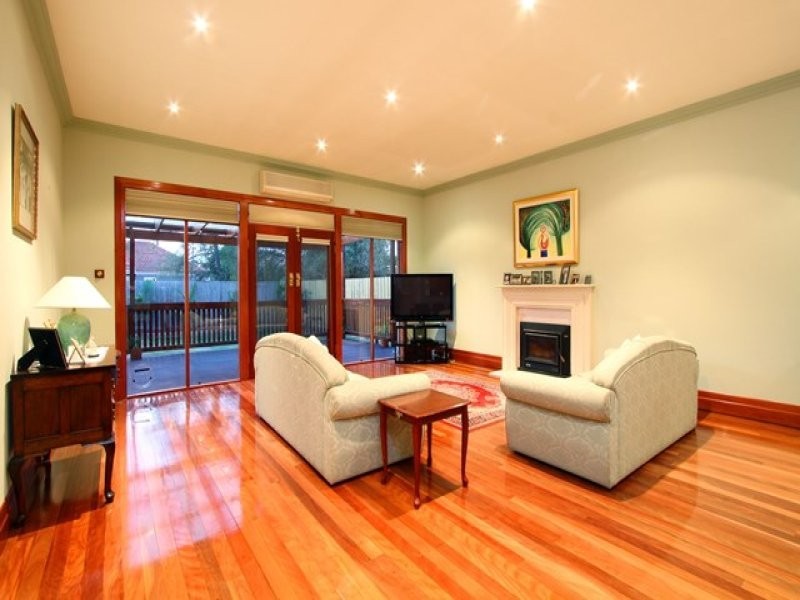 27 Royal Parade, Reservoir VIC 3073