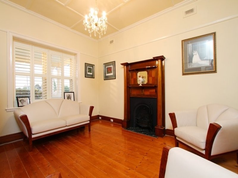 27 Royal Parade, Reservoir VIC 3073