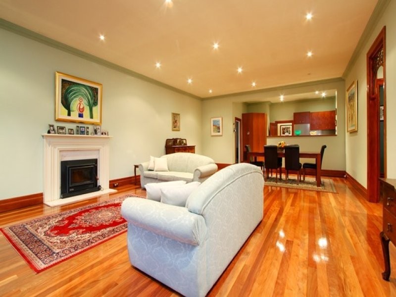 27 Royal Parade, Reservoir VIC 3073
