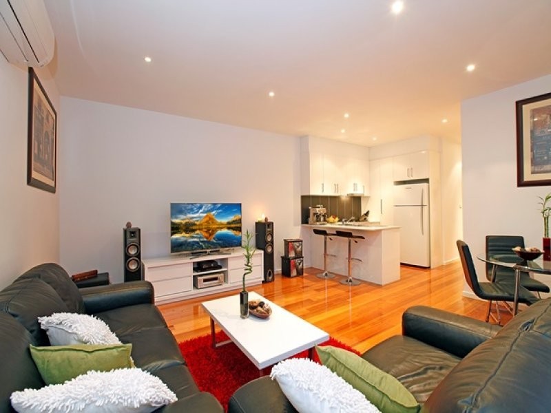 1B Palm Avenue, Reservoir VIC 3073