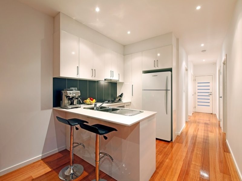 1B Palm Avenue, Reservoir VIC 3073