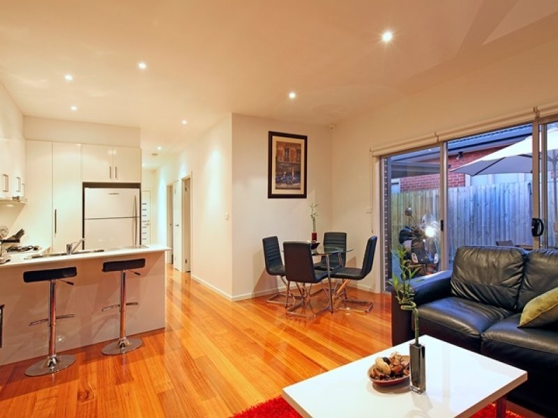 1B Palm Avenue, Reservoir VIC 3073