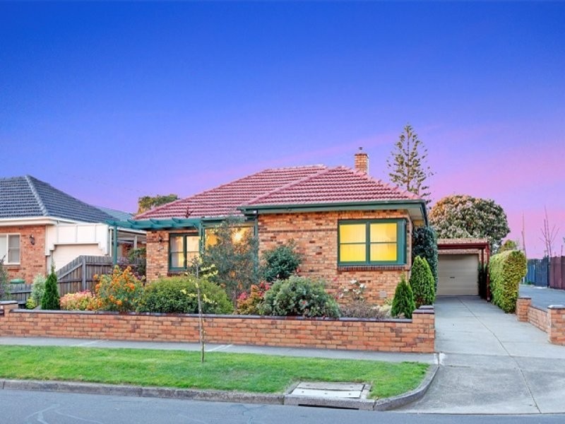 2 Alamo Road, Reservoir VIC 3073