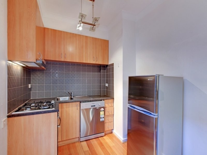 1/708 Gilbert Road, Reservoir VIC 3073