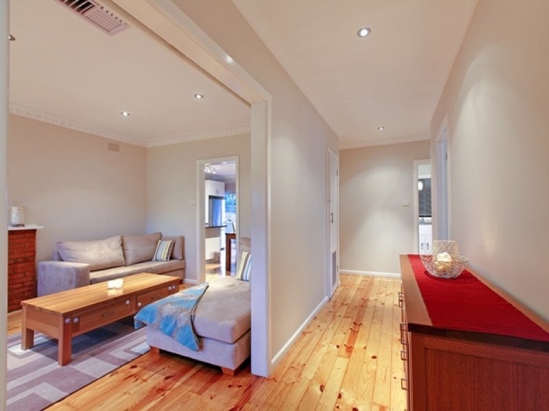 21 Tivey Street, Reservoir VIC 3073