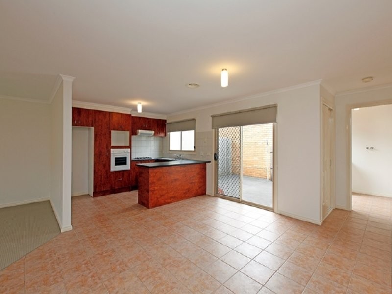 3/93 Rathcown Road, Reservoir VIC 3073