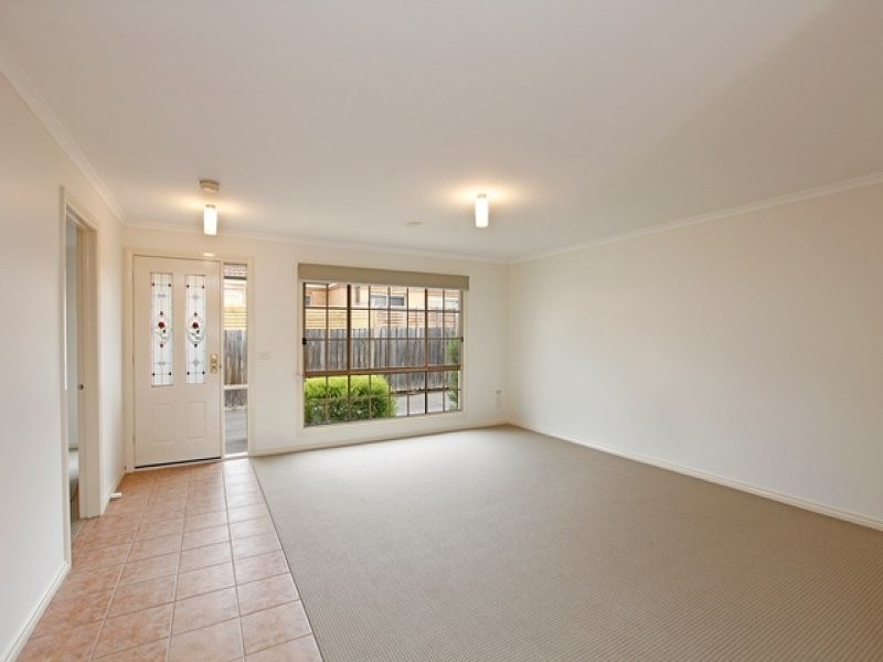 3/93 Rathcown Road, Reservoir VIC 3073