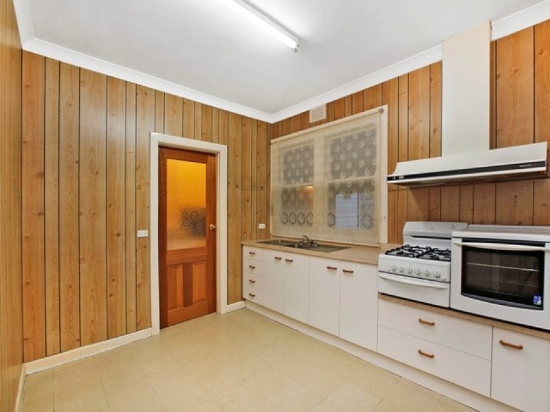 17 Gloucester Street, Reservoir VIC 3073