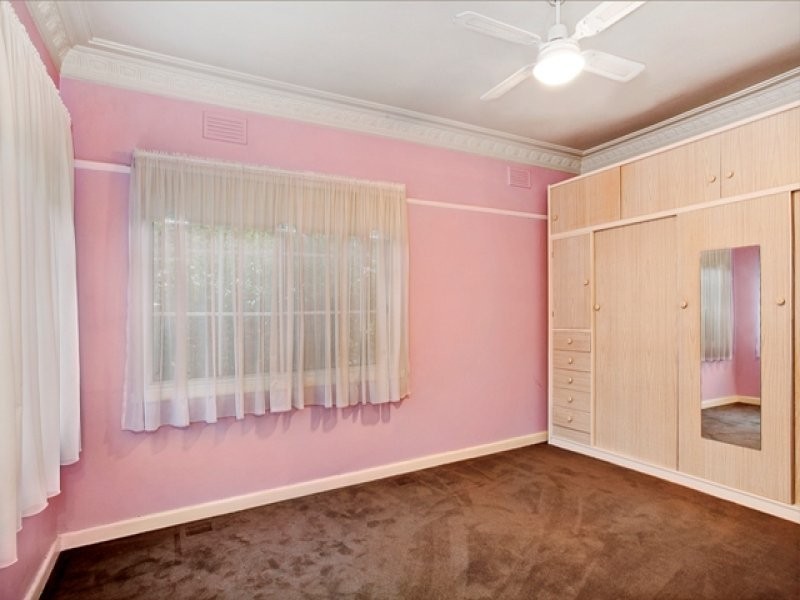 17 Gloucester Street, Reservoir VIC 3073