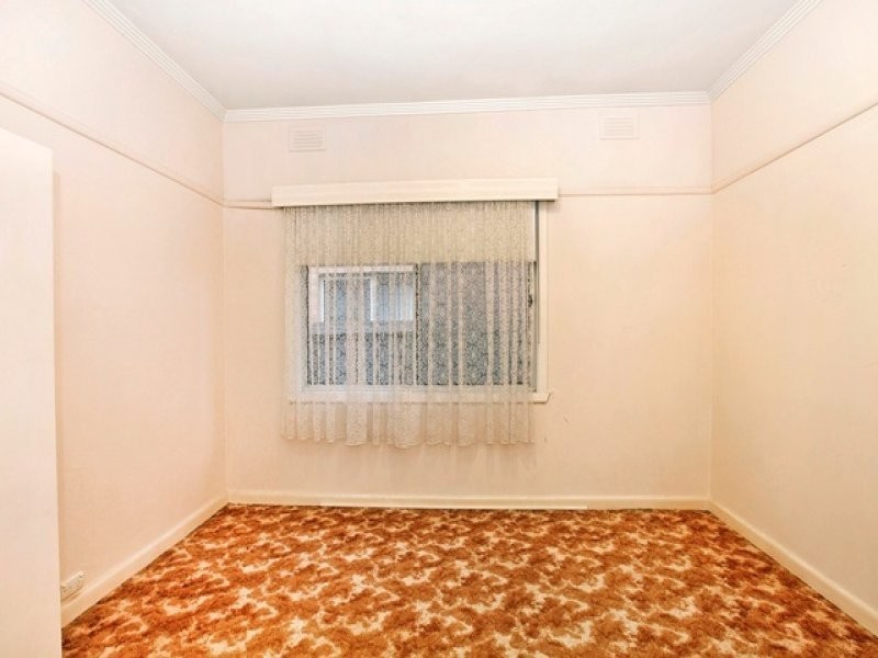 17 Gloucester Street, Reservoir VIC 3073