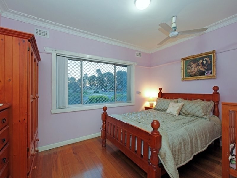 29 Gellibrand Crescent, Reservoir VIC 3073