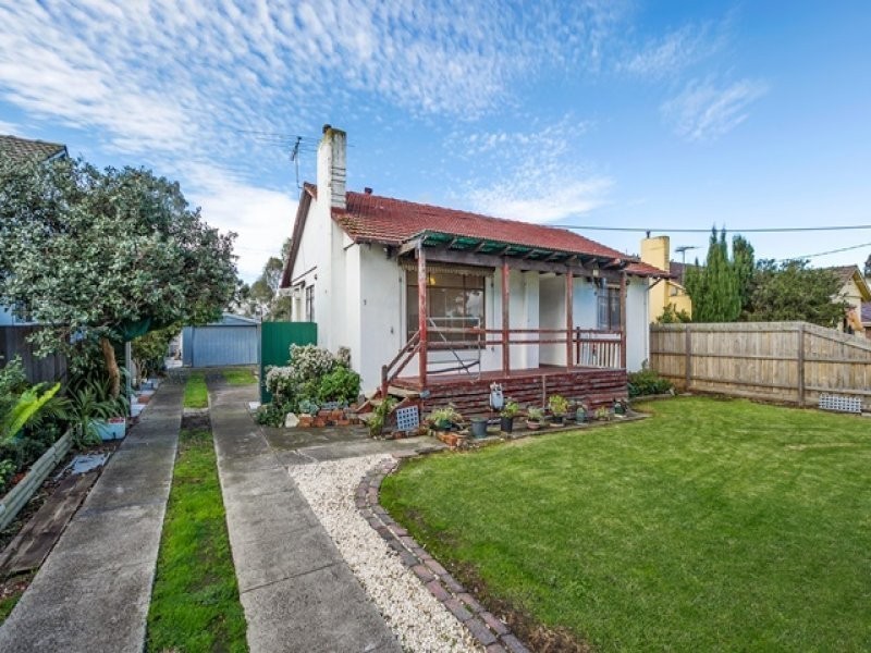 5 Autumndale Avenue, Reservoir VIC 3073