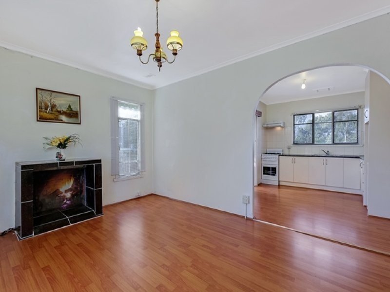 5 Autumndale Avenue, Reservoir VIC 3073
