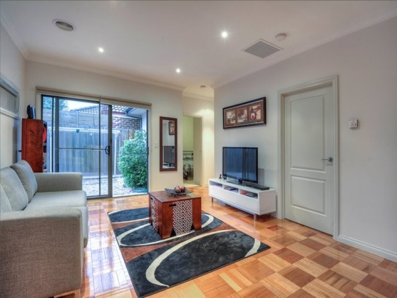 3/144 St Vigeons Road, Reservoir VIC 3073