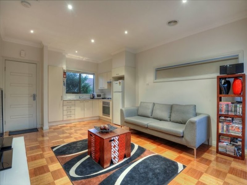 3/144 St Vigeons Road, Reservoir VIC 3073
