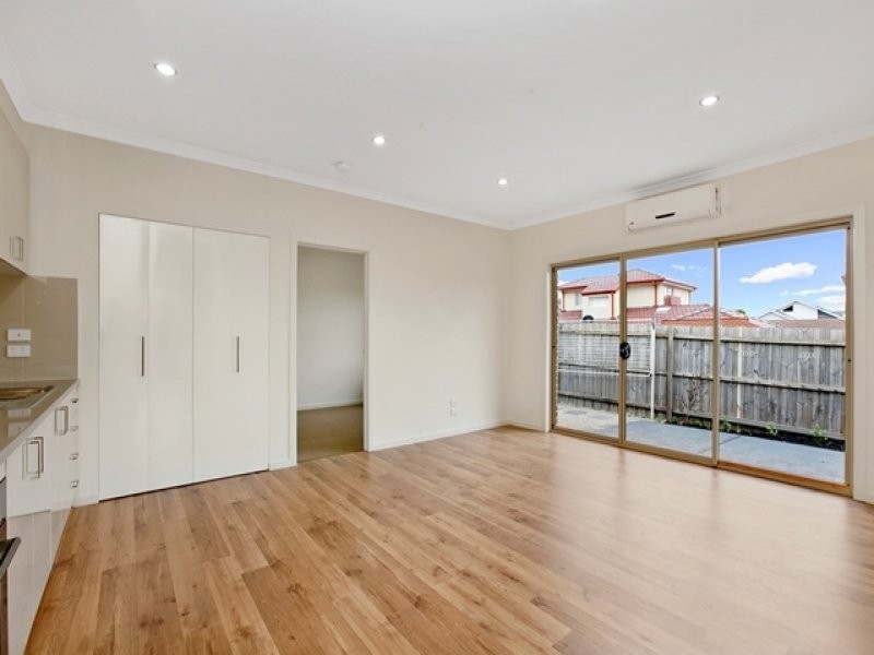 4/44 Boldrewood Parade, Reservoir VIC 3073