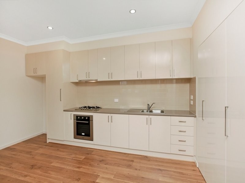 4/44 Boldrewood Parade, Reservoir VIC 3073