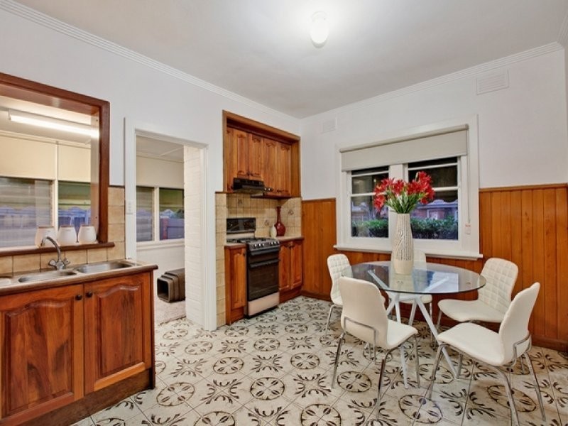 53 Thackeray Road, Reservoir VIC 3073